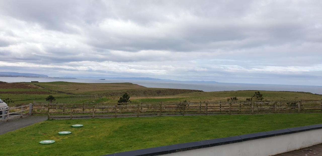 Causeway Hotel Bushmills Exterior photo